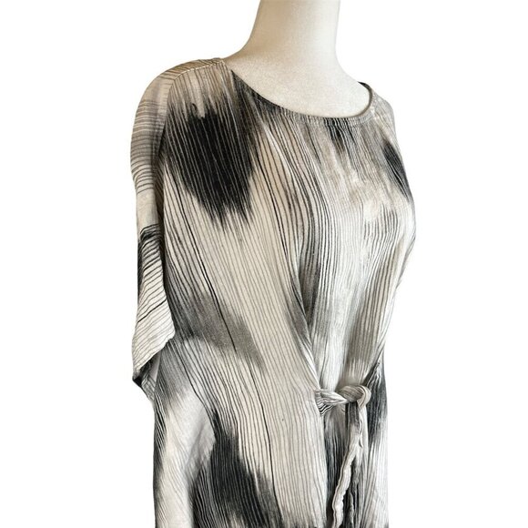 Natori Painted Ikat Top in White & Black S/M Womens Tunic - Picture 6 of 11